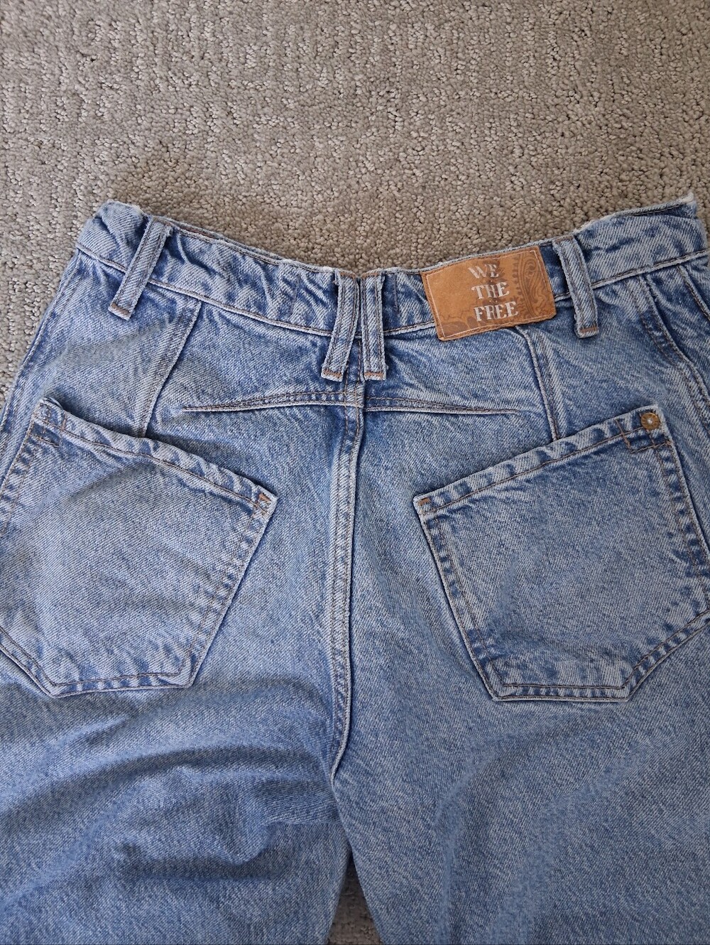 ✨️FREE PEOPLE - GOOD LUCK MID-RISE BARREL JEANS✨️ - Picture 4 of 5